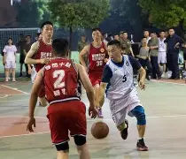 总决赛巅峰对决！关东火狐队读秒绝平庐州青龙队，拉力赛赛场再起波澜；团队防守值得称道